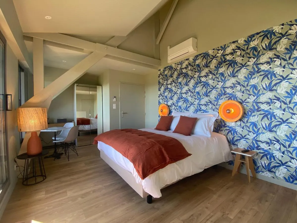 Bed and breakfast La Bellevue Bistrot Et Chambres D'Hotes Séné